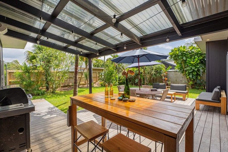 Photo of property in 1 Summer Lane, Tairua, 3508