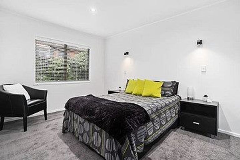 Photo of property in 303a/2 Great North Road, Henderson, Auckland, 0612