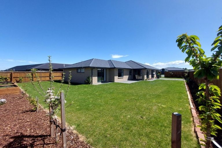 Photo of property in 6 Feather Place, Rolleston, 7615