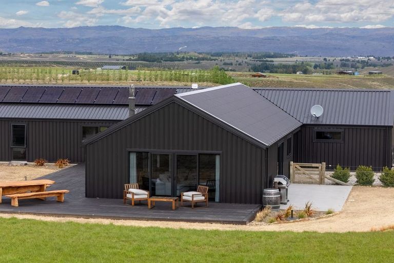 Photo of property in 39 Kordia Way, Waikerikeri, Alexandra, 9391