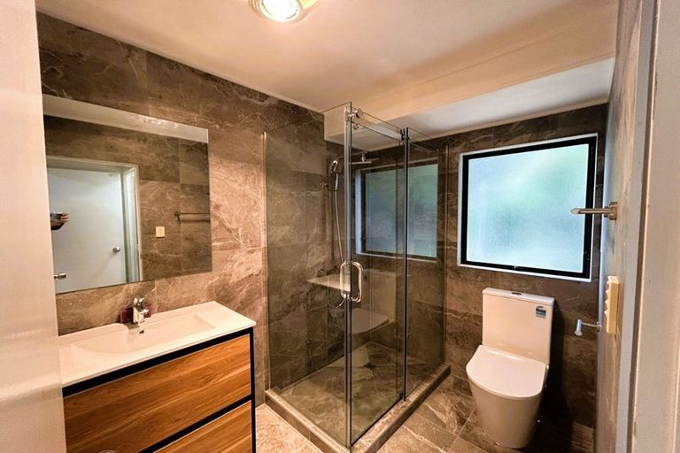 Photo of property in 69 Santiago Crescent, Unsworth Heights, Auckland, 0632