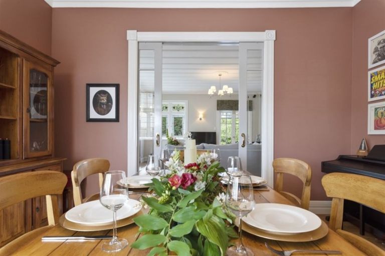 Photo of property in 1 Grove Road, Devonport, Auckland, 0624