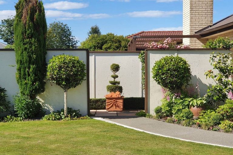 Photo of property in 5 Richard Seddon Drive, Northwood, Christchurch, 8051