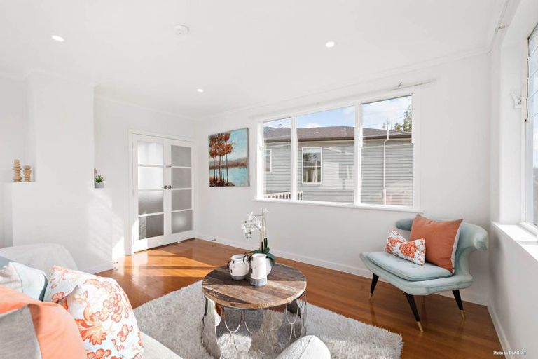 Photo of property in 49g Lancaster Road, Beach Haven, Auckland, 0626