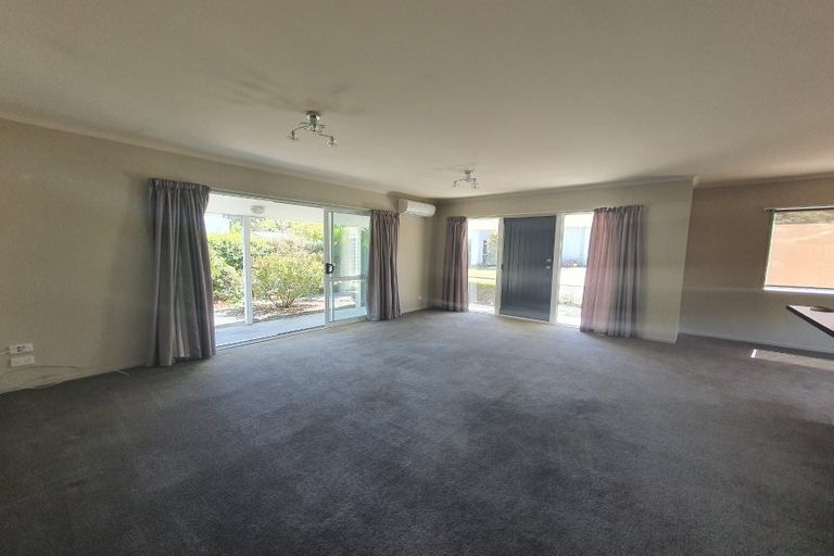 Photo of property in 2 Sam Meads Way, Greytown, 5712