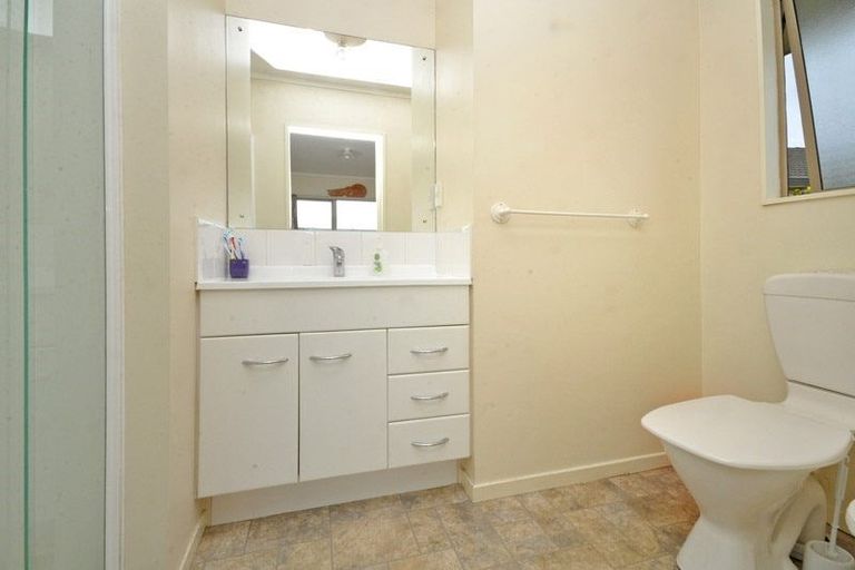 Photo of property in 99 Pooks Road, Ranui, Auckland, 0612