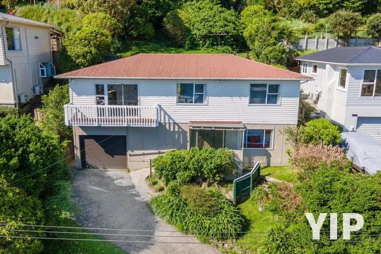 Photo of property in 93 Black Rock Road, Newlands, Wellington, 6037