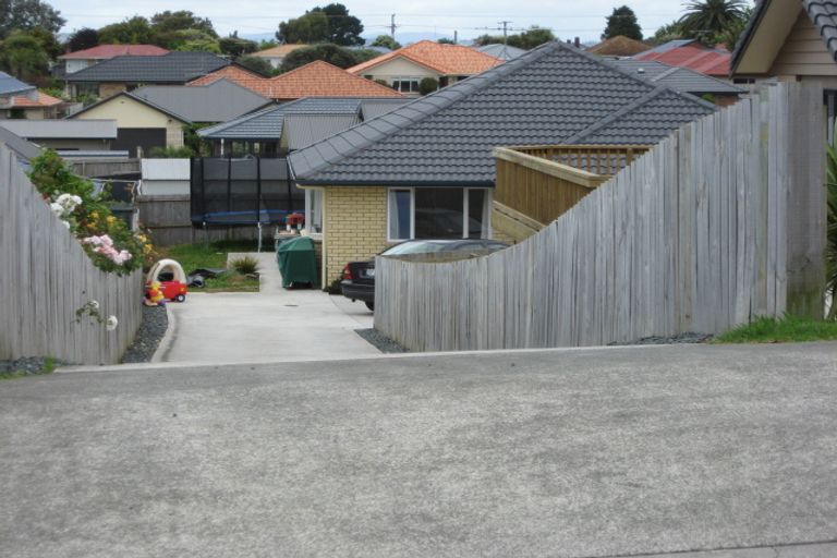 Photo of property in 56 Puriri Road, Pukekohe, 2120