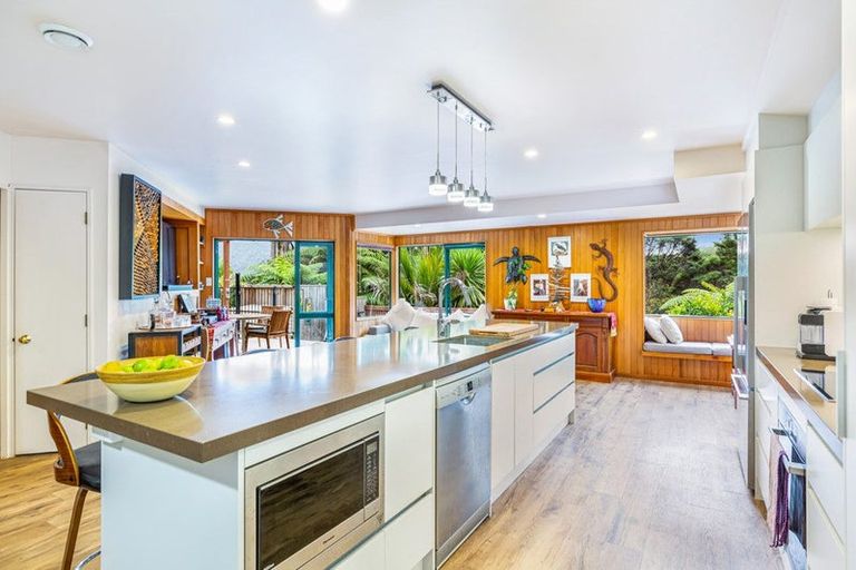 Photo of property in 1075 Huia Road, Huia, Auckland, 0604
