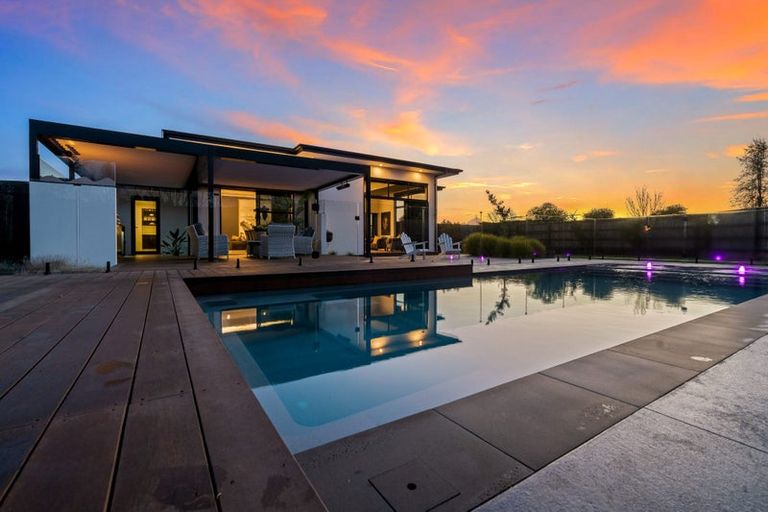 Photo of property in 1 Ashford Avenue, Prebbleton, 7604