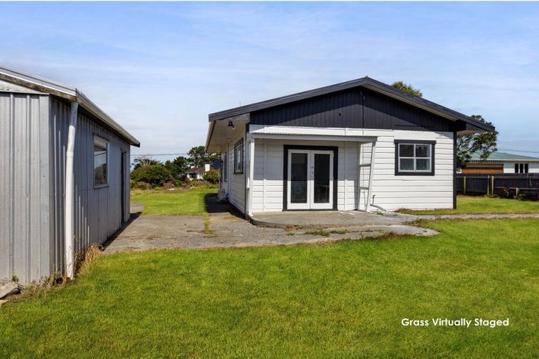 Photo of property in 35 Gladstone Street, Hawera, 4610