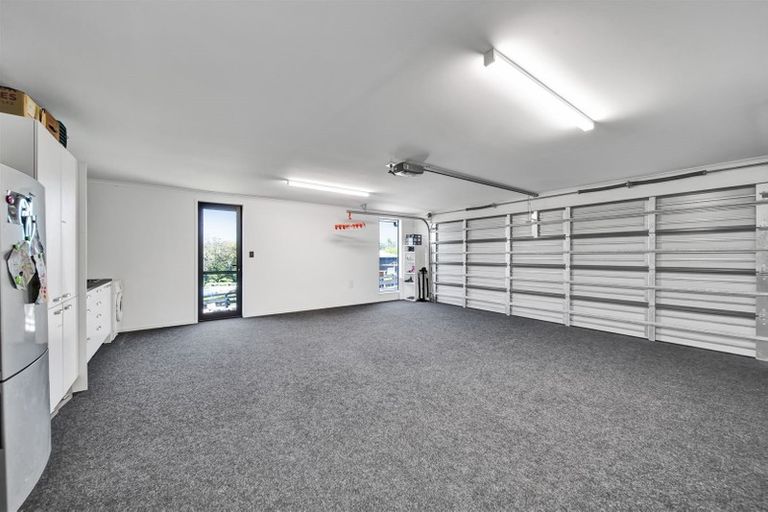 Photo of property in 15 Thomason Road, Egmont Village, New Plymouth, 4371