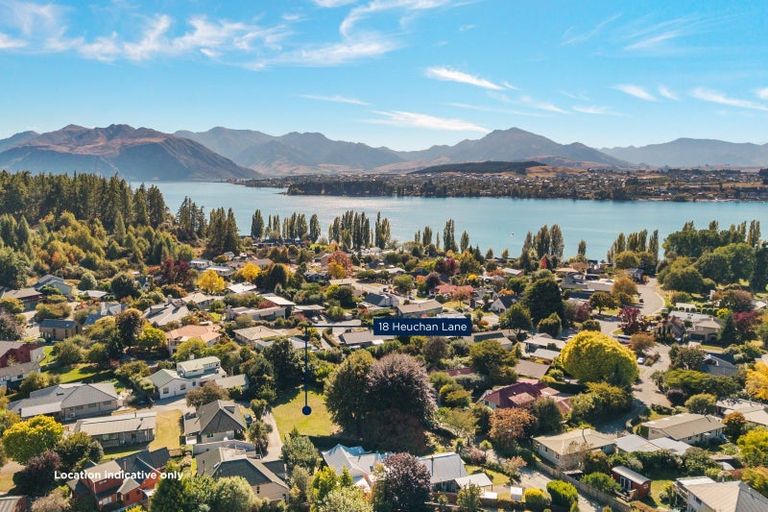 Photo of property in 18 Heuchan Lane, Wanaka, 9305