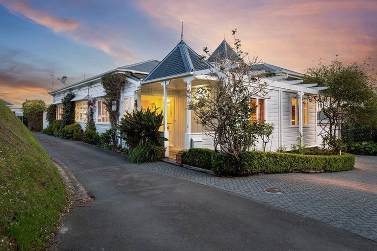 Photo of property in 3 Rawhiti Terrace, Kelburn, Wellington, 6012