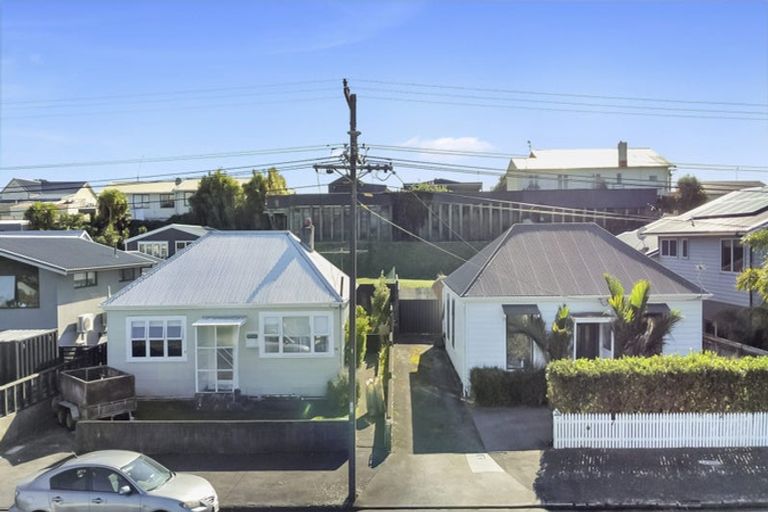 Photo of property in 94 Young Street, New Plymouth, 4310