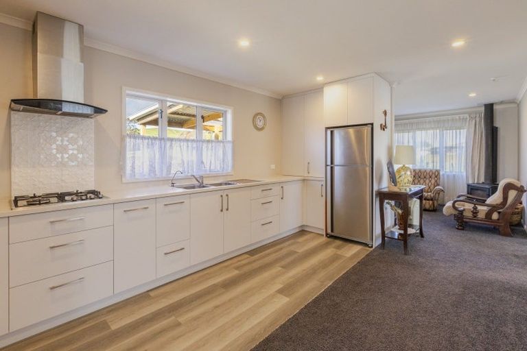 Photo of property in 102a Racecourse Road, Waiuku, 2123