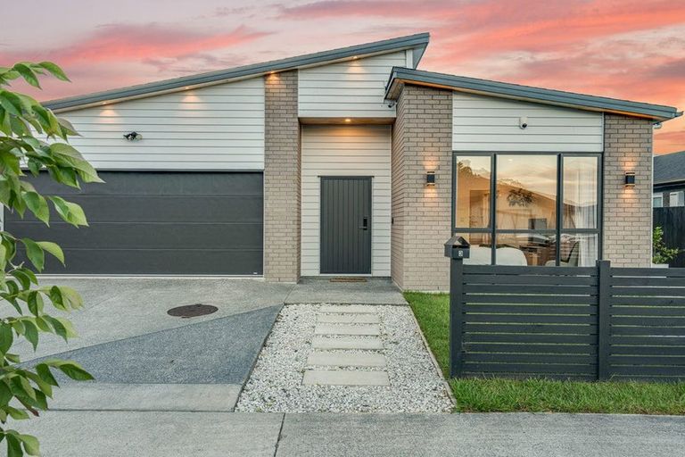 Photo of property in 3 Ropere Street, Kumeu, 0810