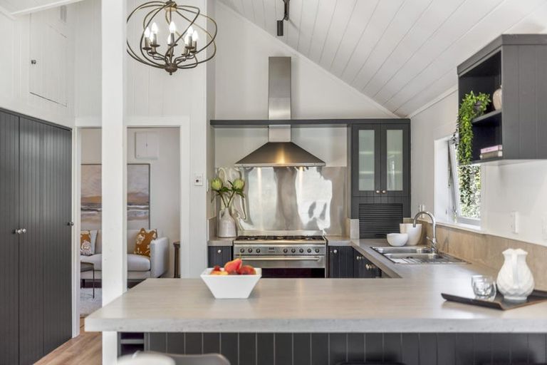 Photo of property in 95 Vauxhall Road, Devonport, Auckland, 0624