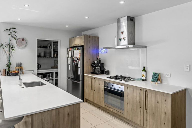 Photo of property in 15 Pohutukawa Parade, Riverhead, 0820