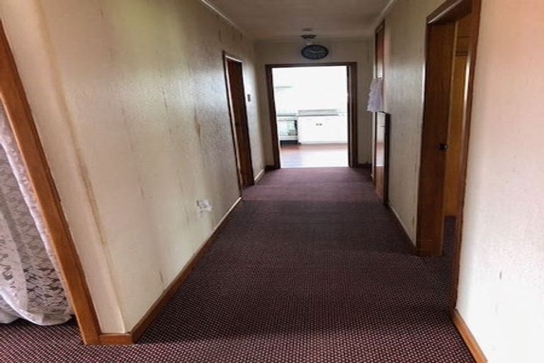 Photo of property in 22 Matipo Road, Te Atatu Peninsula, Auckland, 0610