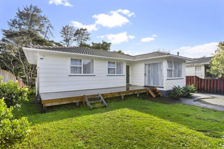 Photo of property in 72 Helena Street, Massey, Auckland, 0614
