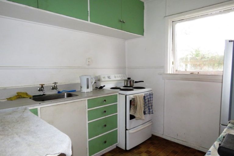 Photo of property in 58 Henley Street, Westport, 7825