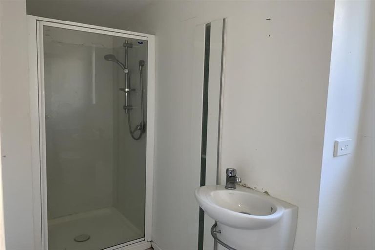 Photo of property in 23 James Paige Lane, Riverhead, Albany, 0793