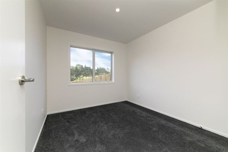 Photo of property in 13 Rauta Way, Helensville, 0800