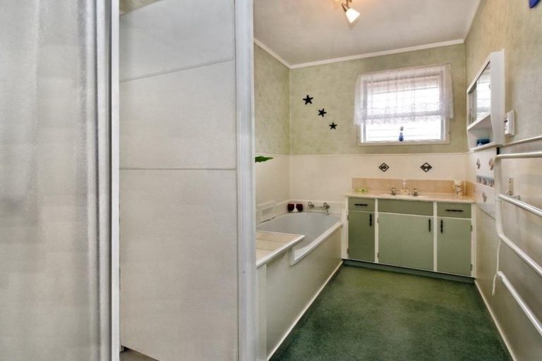 Photo of property in 3/2 Routley Drive, Glen Eden, Auckland, 0602