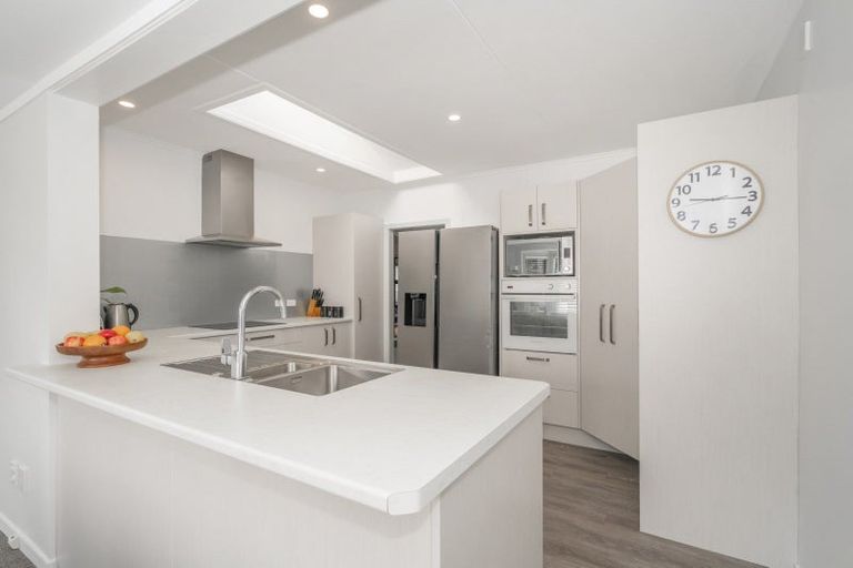 Photo of property in 15 Mayfair Close, Whitianga, 3510