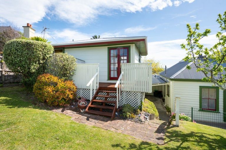 Photo of property in 119 Chaucer Road, Hospital Hill, Napier, 4110