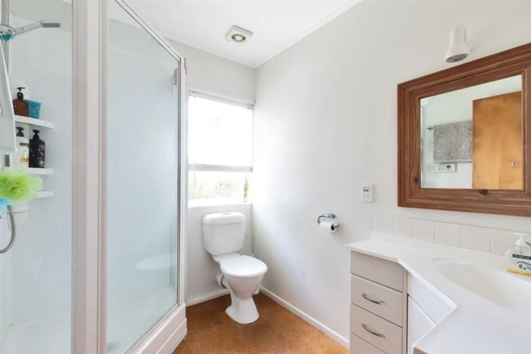 Photo of property in 18 Glenamoy Crescent, Johnsonville, Wellington, 6037