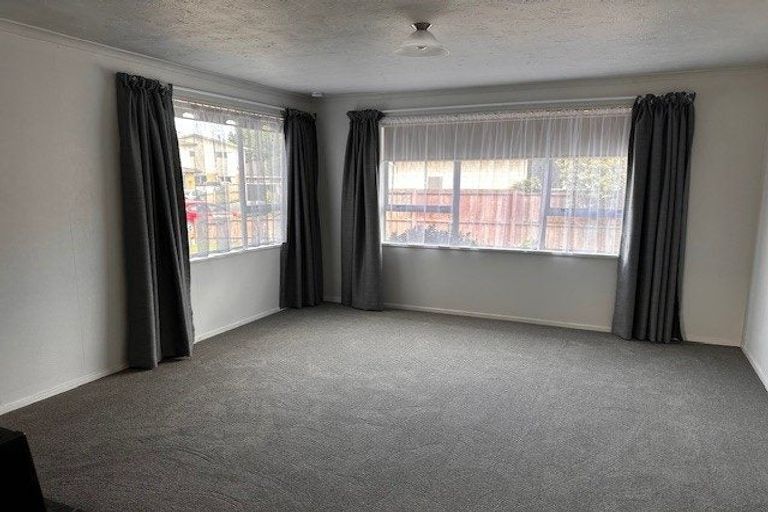 Photo of property in 8 Mayo Place, Belfast, Christchurch, 8051