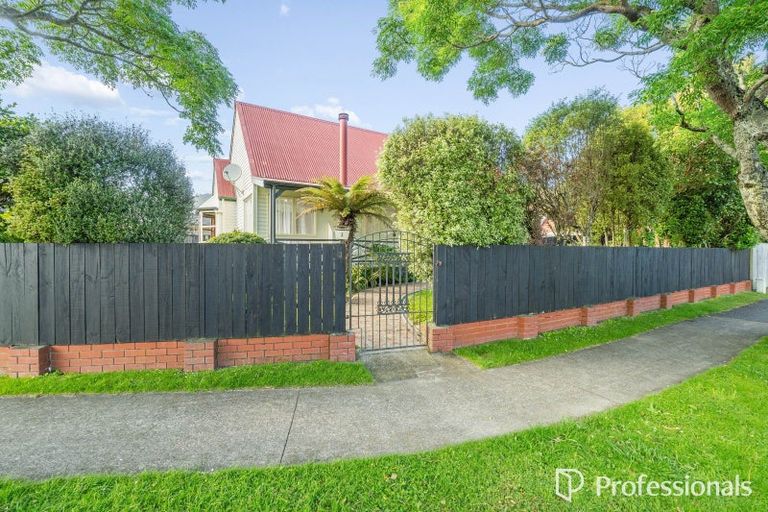Photo of property in 3 Mcenroe Grove, Naenae, Lower Hutt, 5011