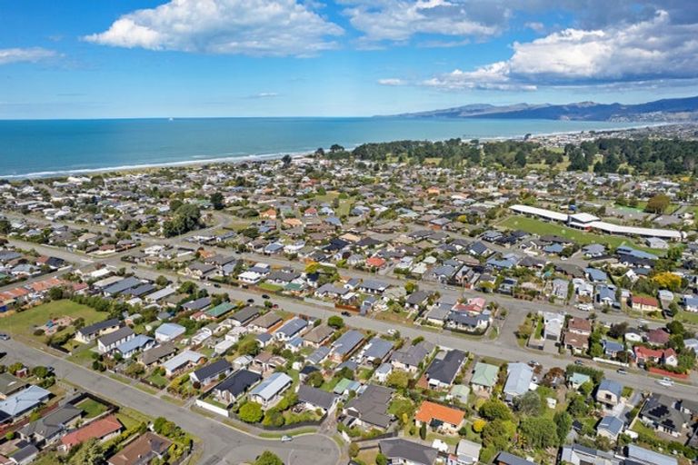 Photo of property in 150 Pacific Road, North New Brighton, Christchurch, 8083