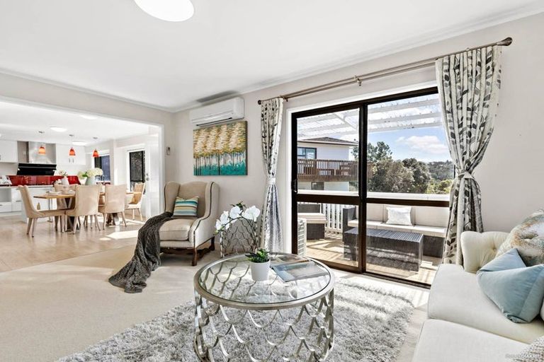 Photo of property in 72 Powrie Street, Glenfield, Auckland, 0629