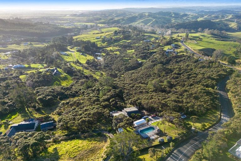 Photo of property in 854 Inland Road, Helensville, 0875