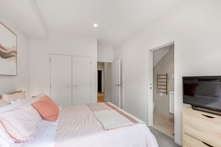 Photo of property in 12 Parenga Lane, Kumeu, 0810