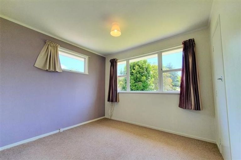 Photo of property in 15 Dellwood Avenue, Henderson, Auckland, 0612