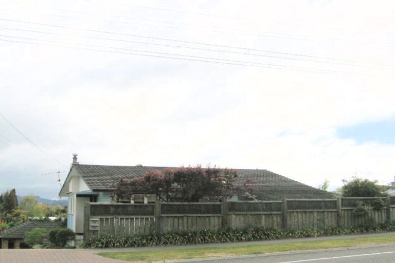 Photo of property in 72 Taharepa Road, Hilltop, Taupo, 3330