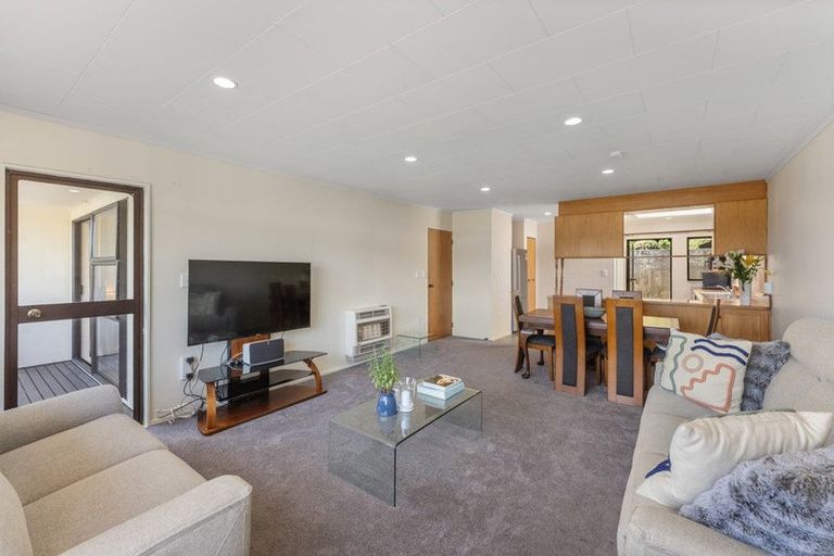 Photo of property in 4/24 Acheron Road, Paremata, Porirua, 5026