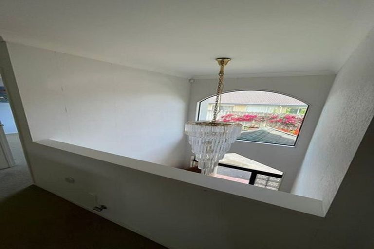 Photo of property in 17 Annalong Road, Dannemora, Auckland, 2016