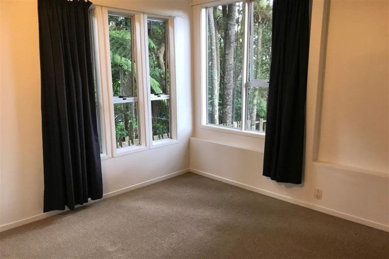 Photo of property in 53 Tainui Road, Titirangi, Auckland, 0604