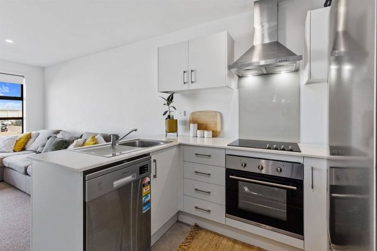 Photo of property in 17 Owens Place, Mount Maunganui, 3116