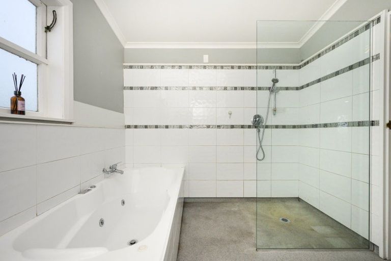 Photo of property in 321 Newbury Line, Bunnythorpe, Palmerston North, 4478