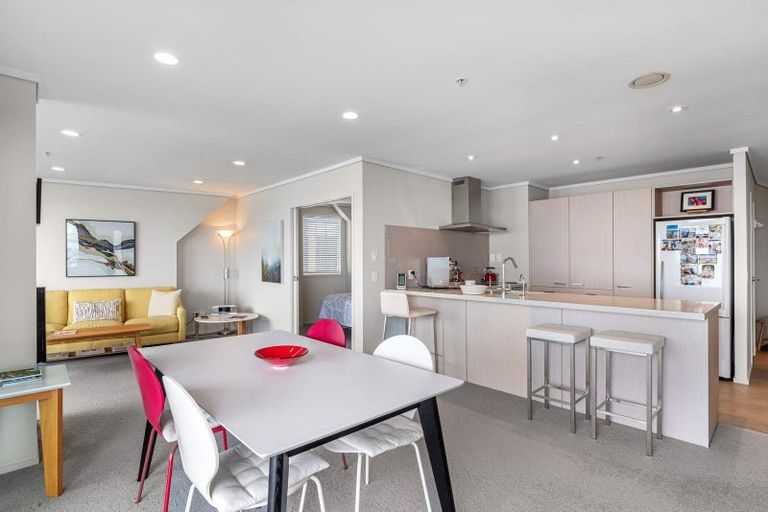 Photo of property in 12/72e Devonport Road, Tauranga, 3110