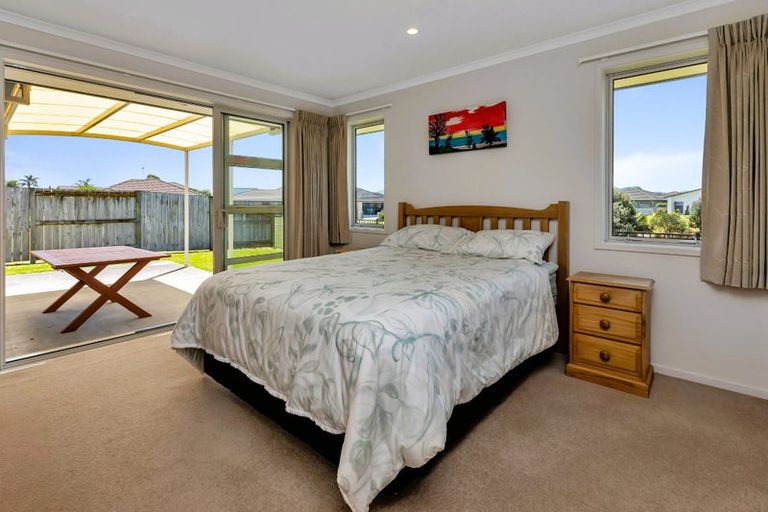 Photo of property in 12 Sando Way, One Tree Point, 0118