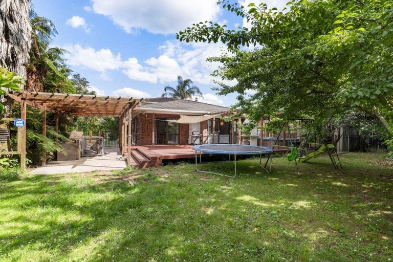 Photo of property in 17 Pinehurst Place, Wattle Downs, Auckland, 2103