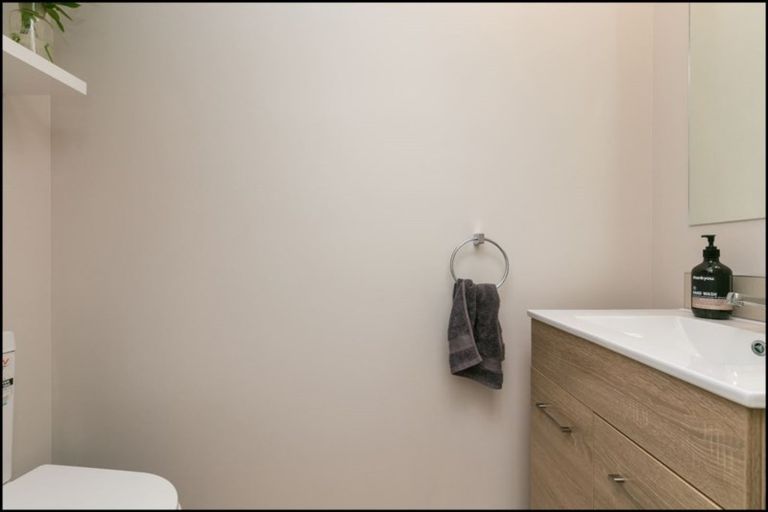 Photo of property in 42b Mandalay Terrace, Khandallah, Wellington, 6035