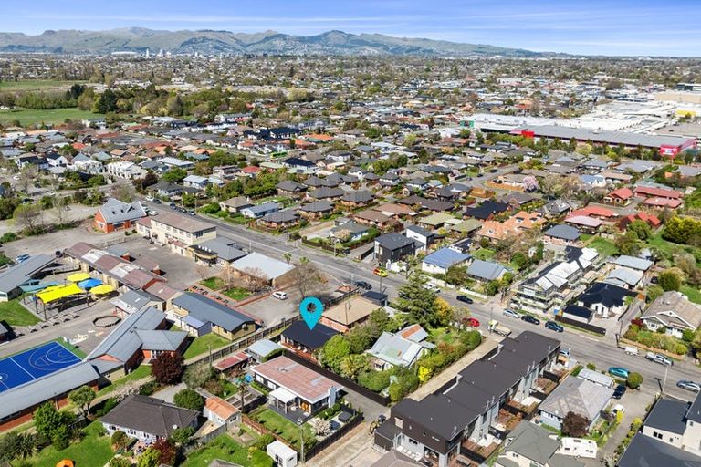 Photo of property in 24a Vagues Road, Northcote, Christchurch, 8052